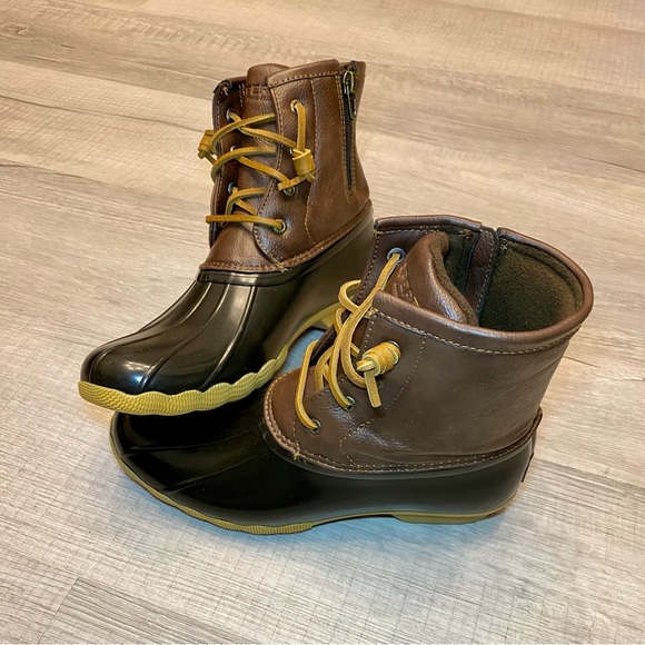 Sperry Women's Saltwater Duck Boot - Tan / Dark Brown - US Size 6M - Picture 3 of 8